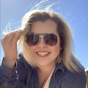 Meet your Posher, Meg